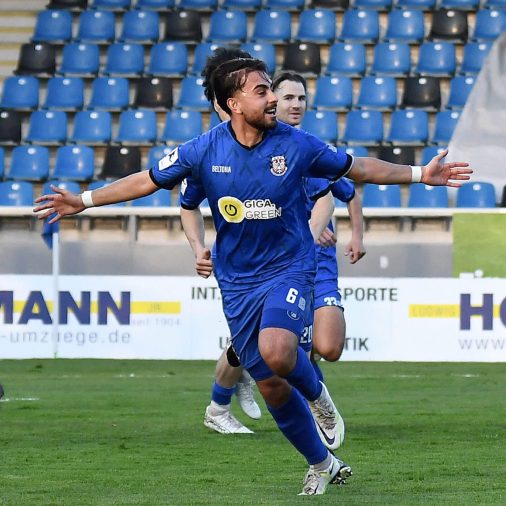 News 12.05.2023 - Vertragsverlängerung Amid Khan Agha