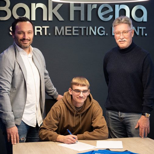 News 24.02.2023 - Timo Hildmann erhält Profivertrag