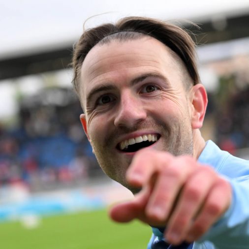 News 01.02.2024 - Cas Peters ist wieder ein Schwarz-Blauer