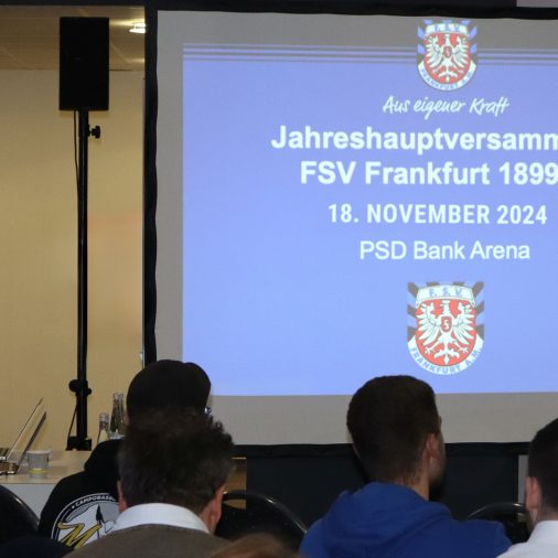 Leinwand mit Aufschrift Jahreshauptversammlung